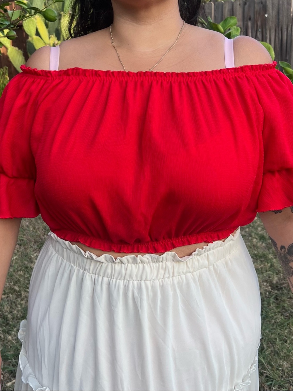 Red Off-Shoulder Ruffle Crop Top - Picture 2 of 4